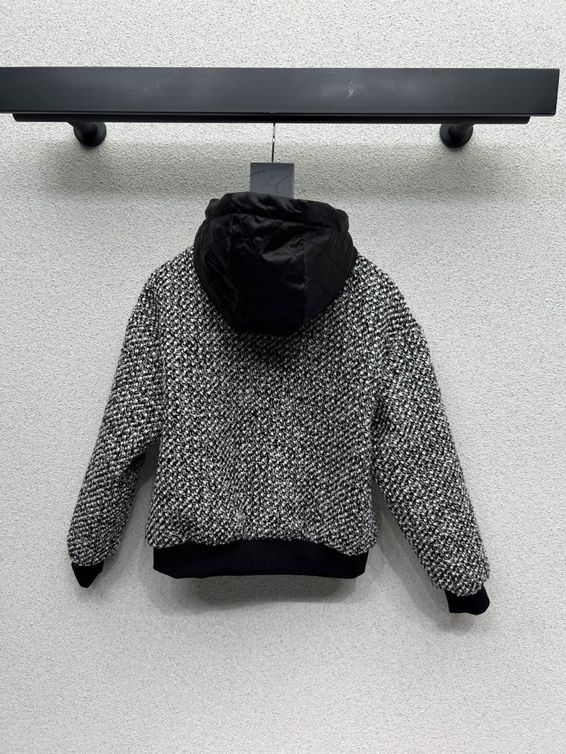 l0vis Vvtt0n outwear